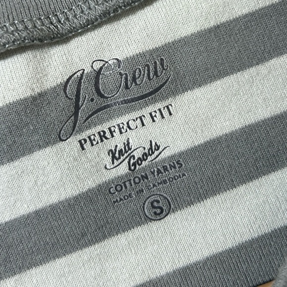 J.Crew Perfect Fit Long Sleeve Crew Neck (Gray) - Picture 4 of 4